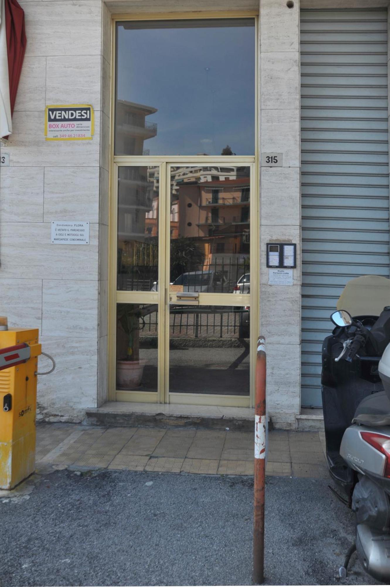 Casa Carina Centro Citta Con Garage Privato Apartment Sanremo Exterior photo